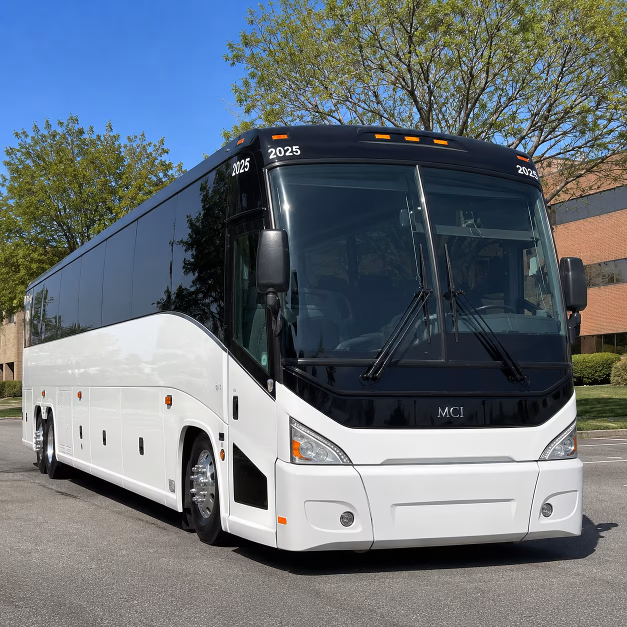 charter bus shuttle service to gerald r ford international airport grr