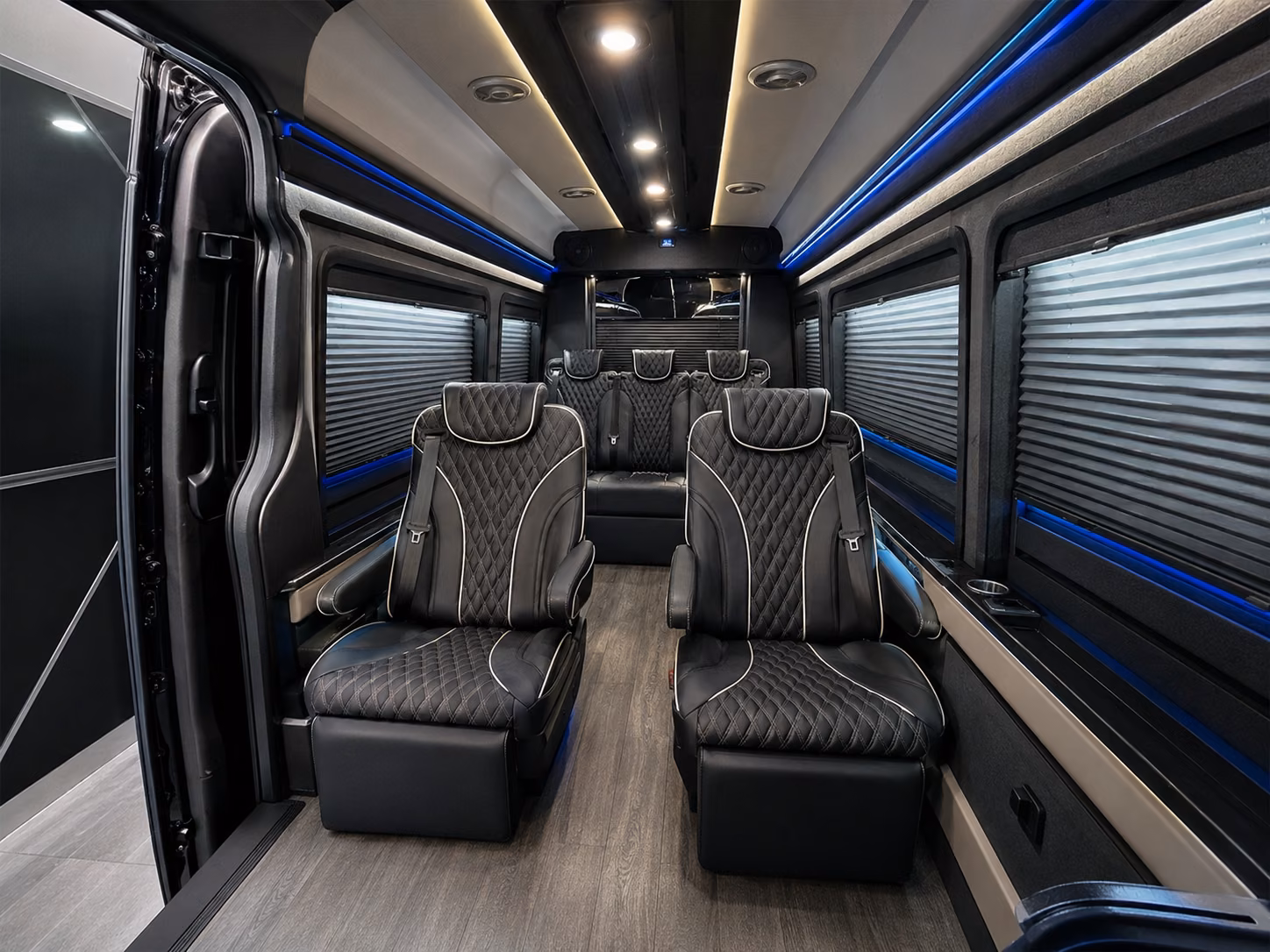 choosing the right bus size for your kentwood airport transfer